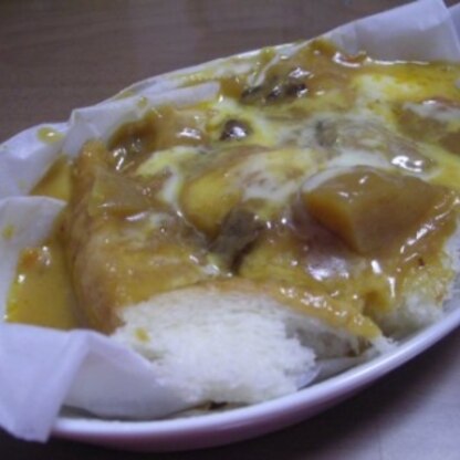 おいしそうなカレーグラタンだったので、ついレポしちゃいました。とても癒されます。
多めに作っておいたカレーをリメイクできて嬉しい♡